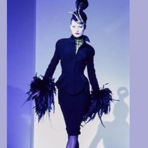 Meet your Posher, Cara